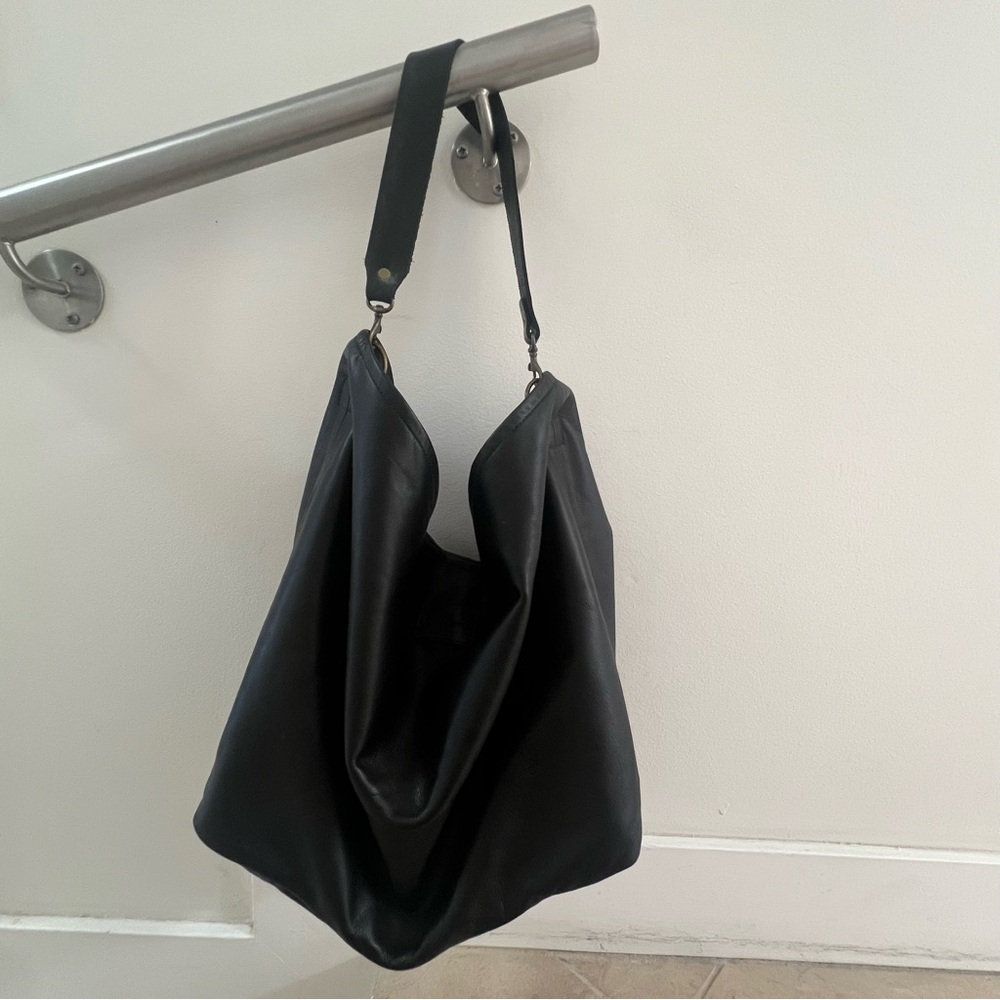 Parker Thatch XL Jane Black Leather Slouch Shoulder Bag sold out on website - Picture 4 of 9